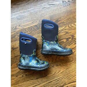 Bogs Kids' Classic winter boots waterproof insulated size US 12  -30ºF